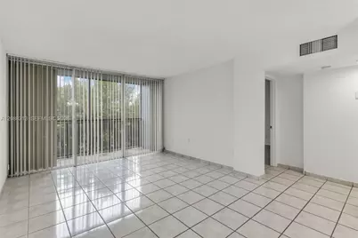 210 Fontainebleau Blvd #410, Miami, FL 33172 - Photo 6
