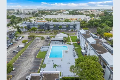210 Fontainebleau Blvd #410, Miami, FL 33172 - Photo 28