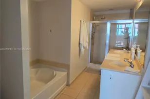 3340 NE 190th St, Aventura, FL 33180 - Photo 16