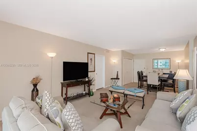 5700 Collins Ave #12D, Miami Beach, FL 33140 - Photo 8