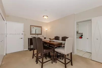 5700 Collins Ave #12D, Miami Beach, FL 33140 - Photo 10