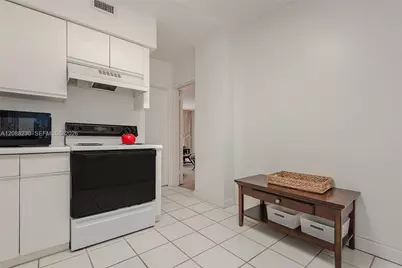 5700 Collins Ave #12D, Miami Beach, FL 33140 - Photo 14