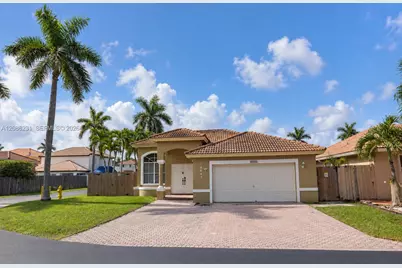 16362 SW 94th St, Miami, FL 33196 - Photo 2