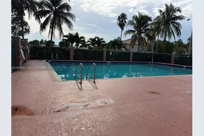 2910 SE 13th Rd #104-44, Homestead, FL 33035 - Photo 12