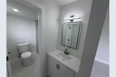 595 E 8th St #595, Hialeah, FL 33010 - Photo 12