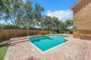 1342 NW 195th Ave, Pembroke Pines, FL 33029 - Photo 72