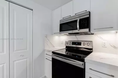 2000 N Bayshore Dr #619, Miami, FL 33137 - Photo 10
