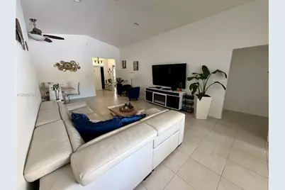 1735 NE 36th Ave #0, Homestead, FL 33033 - Photo 2