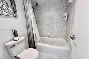 500 Bayview Dr, Sunny Isles Beach, FL 33160 - Photo 16
