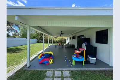 18101 SW 92nd Ave, Palmetto Bay, FL 33157 - Photo 16