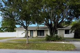 18101 SW 92nd Ave, Palmetto Bay, FL 33157 - Photo 1