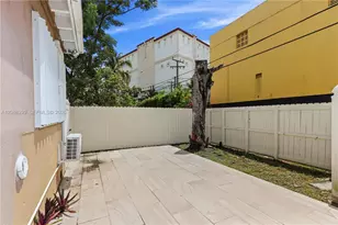 2530 SW 27th St, Miami, FL 33133 - Photo 12