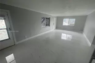 890 NW 45th Ave, Miami, FL 33126 - Photo 4