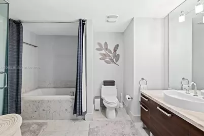 253 NE 2nd St #2501, Miami, FL 33132 - Photo 12