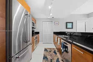 253 NE 2nd St, Miami, FL 33132 - Photo 2