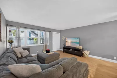 2715 NE 49th St #103, Fort Lauderdale, FL 33308 - Photo 8