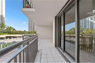 540 Brickell Key Dr #600, Miami, FL 33131 - Photo 14