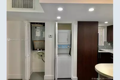 8870 Fontainebleau Blvd #208, Miami, FL 33172 - Photo 4