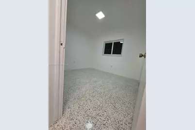 822 SW 6th St #1, Miami, FL 33130 - Photo 2
