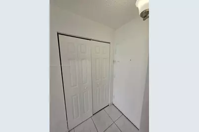 4550 NW 9th St #605E, Miami, FL 33126 - Photo 10