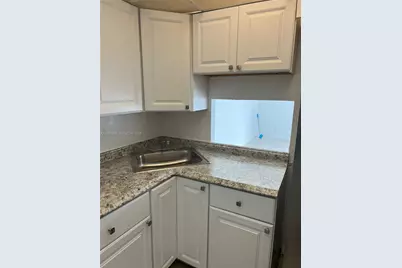 4550 NW 9th St #606E, Miami, FL 33126 - Photo 22