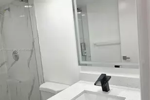 840 NE 199th St, Miami, FL 33179 - Photo 16