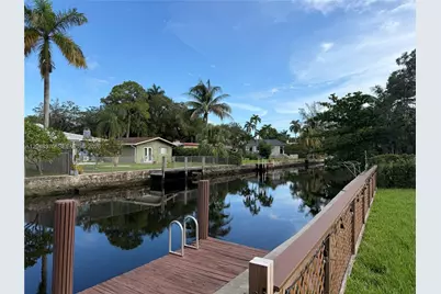 800 SW 8th Ter, Fort Lauderdale, FL 33315 - Photo 10