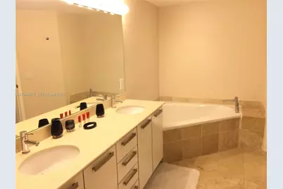 3000 NE 188th St #506, Aventura, FL 33180 - Photo 18