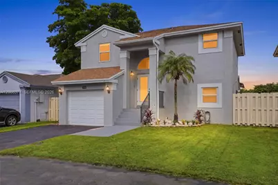 3724 NW 107th Ter, Sunrise, FL 33351 - Photo 2
