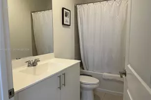 2672 SE 28th St, Homestead, FL 33035 - Photo 8