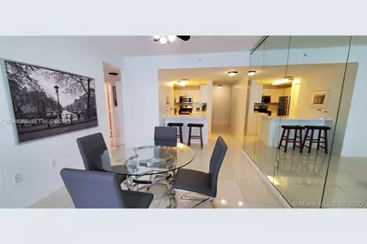 185 SE 14th Ter #1203, Miami, FL 33131 - Photo 4
