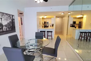 185 SE 14th Terrace, Miami, FL 33131 - Photo 4