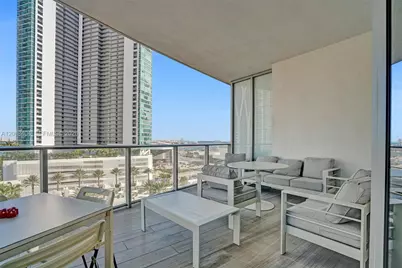 851 NE 1st Ave #1403, Miami, FL 33132 - Photo 6