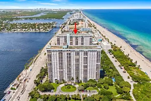 1201 S Ocean Dr, Hollywood, FL 33019 - Photo 32