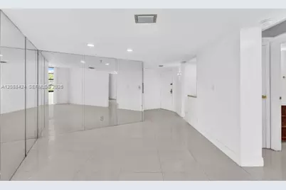 20400 W Country Club Dr #315, Aventura, FL 33180 - Photo 10