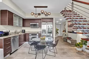 41 SE 5th St, Miami, FL 33131 - Photo 6