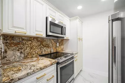 7105 Miami Lakes Dr #N10, Miami Lakes, FL 33014 - Photo 4