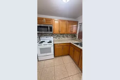 9641 Sunrise Lakes Blvd #305, Sunrise, FL 33322 - Photo 8