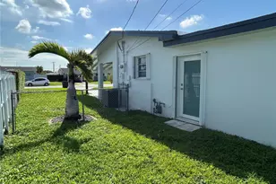 5372 W 4th Ln, Hialeah, FL 33012 - Photo 4