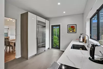 1064 NE 97th St, Miami Shores, FL 33138 - Photo 12