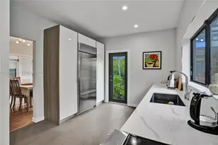 1064 NE 97th St, Miami Shores, FL 33138 - Photo 12