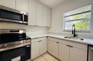 573 NE 82nd St, Miami, FL 33138 - Photo 10