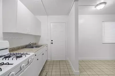 126 SW 18th Ave #4, Miami, FL 33135 - Photo 2