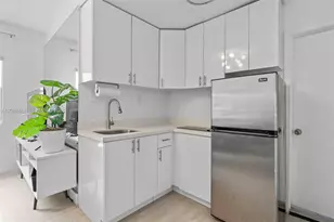 335 Ocean Dr, Miami Beach, FL 33139 - Photo 4