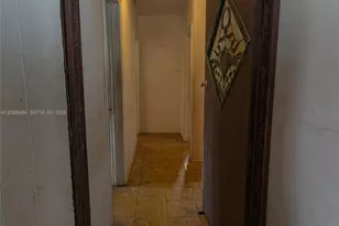 4070 NW 6th St, Miami, FL 33126 - Photo 28