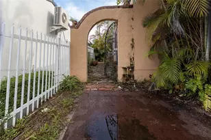 4070 NW 6th St, Miami, FL 33126 - Photo 44