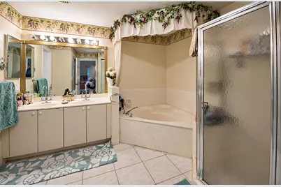 13835 NW 22nd Ct, Sunrise, FL 33323 - Photo 12