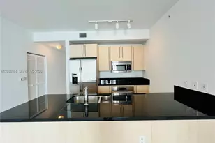 79 SW 12th St, Miami, FL 33130 - Photo 6