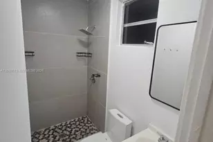 784 NW 100th St, Miami, FL 33150 - Photo 4