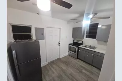 784 NW 100th St #C, Miami, FL 33150 - Photo 1